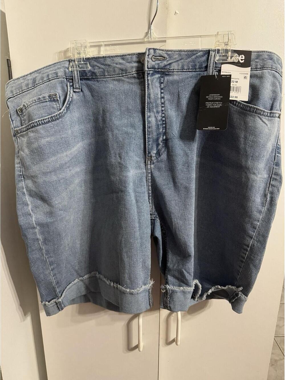 Lee Mid Rise Denim Bermuda Shorts NWT 22